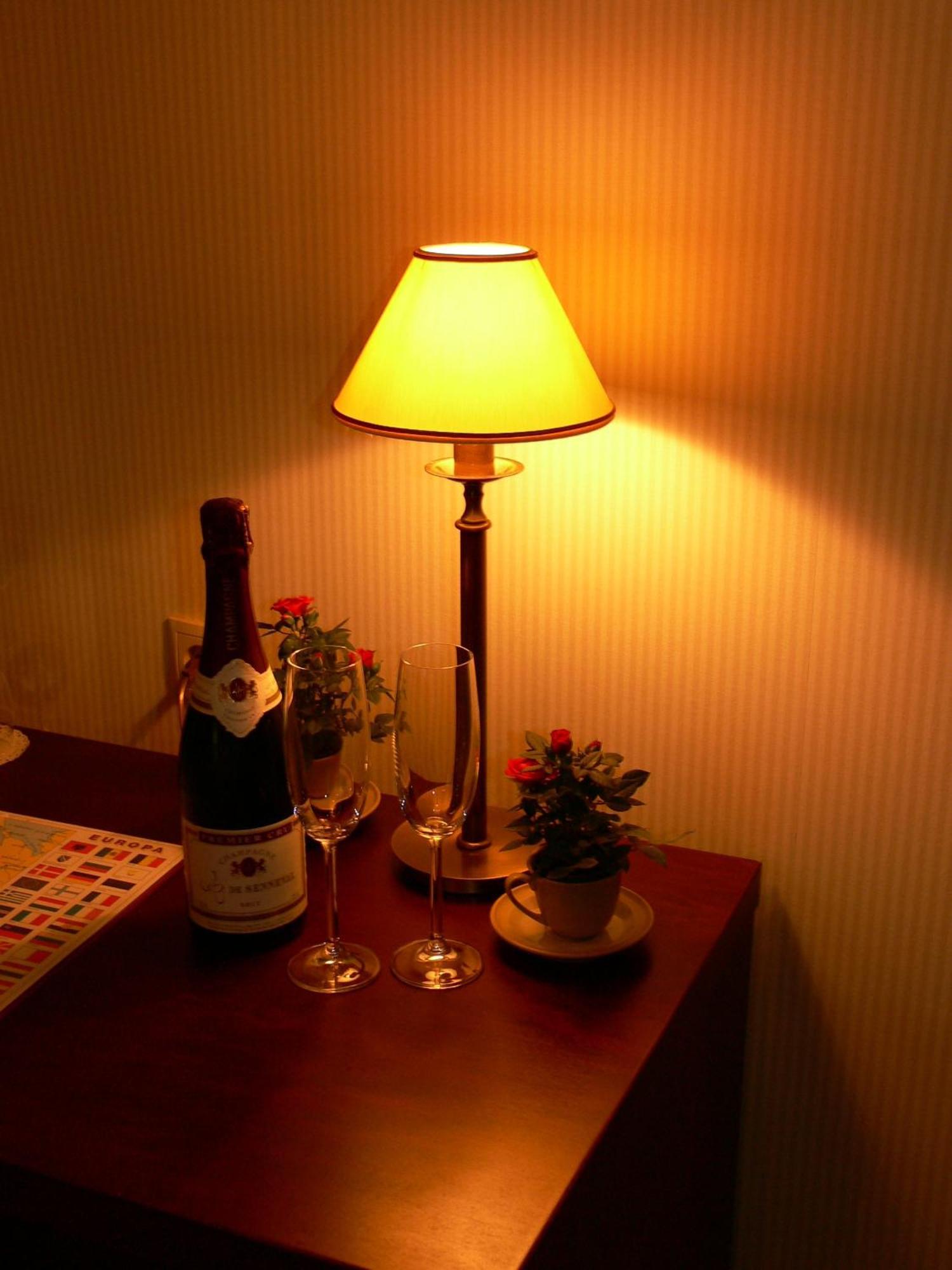 Hotel Prelude Knesselare ภายนอก รูปภาพ