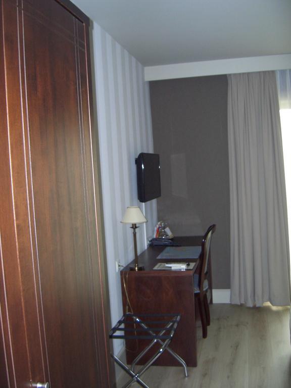 Hotel Prelude Knesselare ภายนอก รูปภาพ